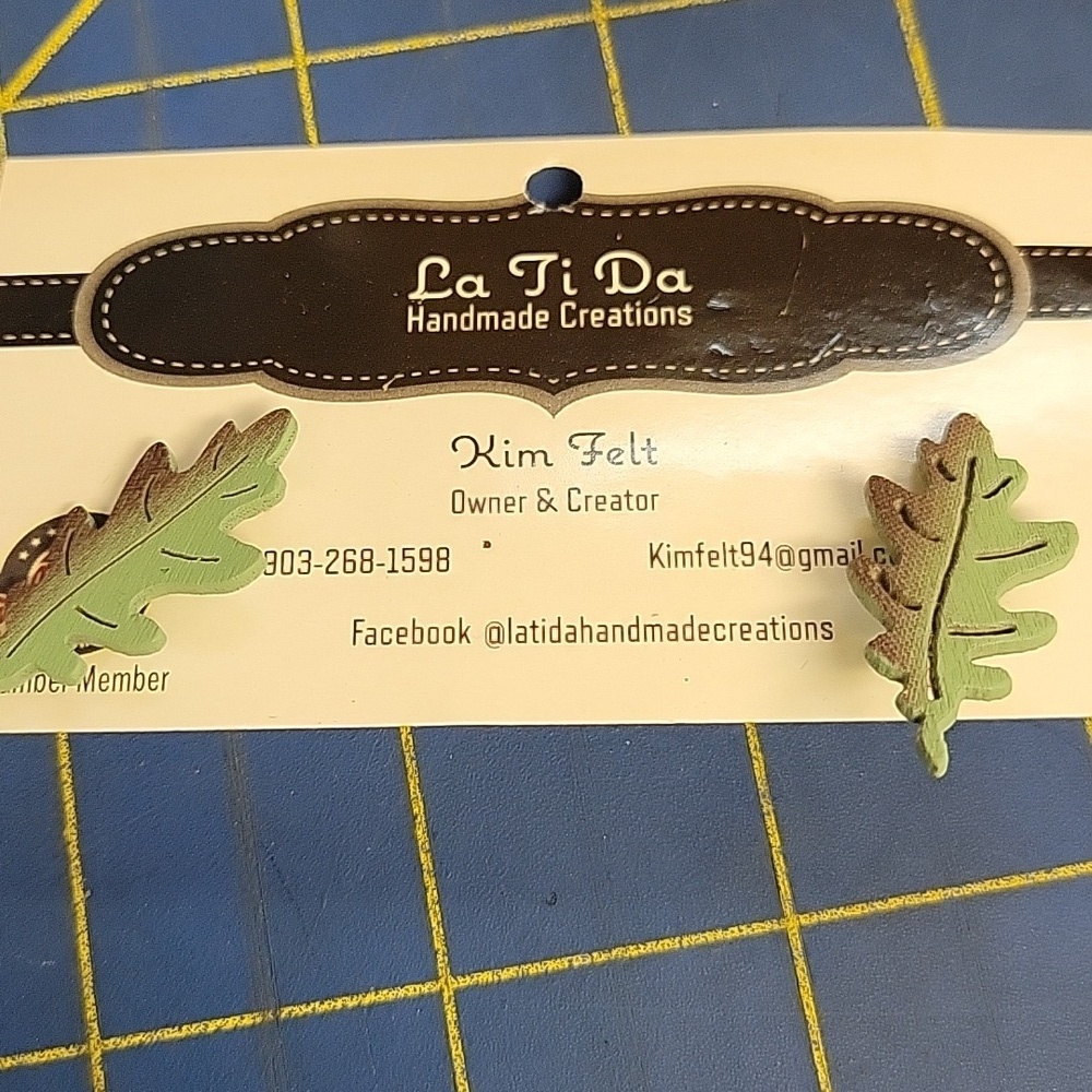 La Ti Da Handmade Leaf Leaves 1" Earrings Fall Autumn Thanksgiving
